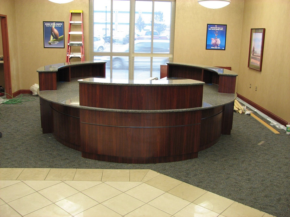 Laminate Desk for Businesses in Indianapolis IN